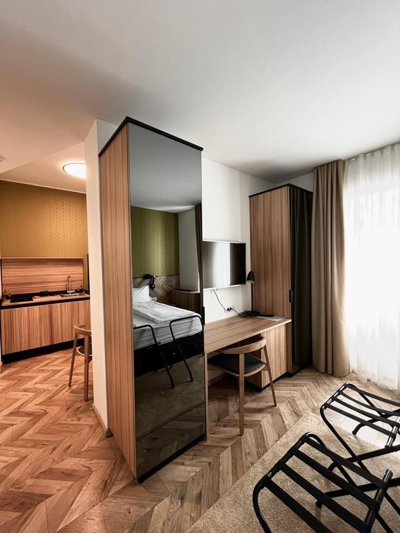Hotel Urban Boutique Center 4*