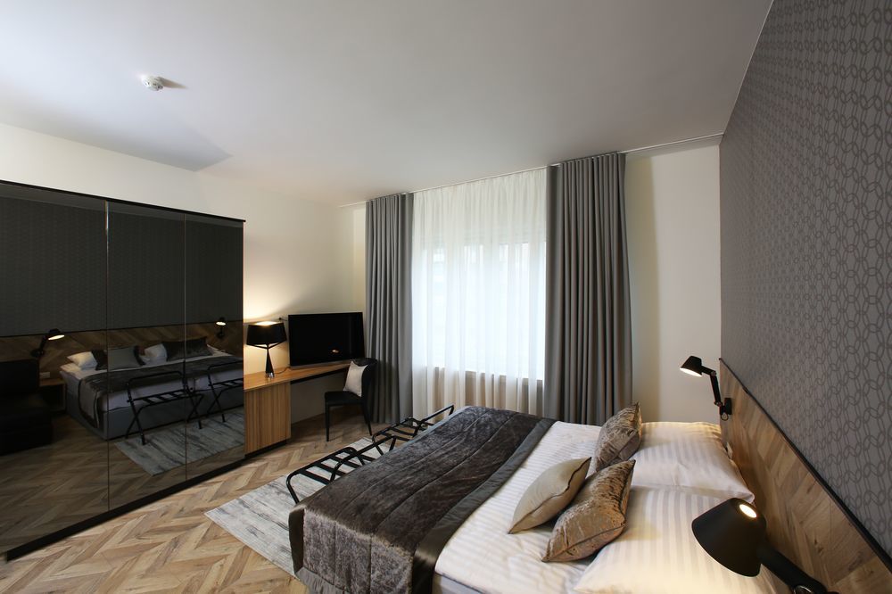 Urban Boutique Center Hotel 4*